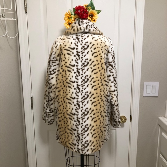 NWOT - Super Soft Blonde Leopard Print Coat - Picture 5 of 16